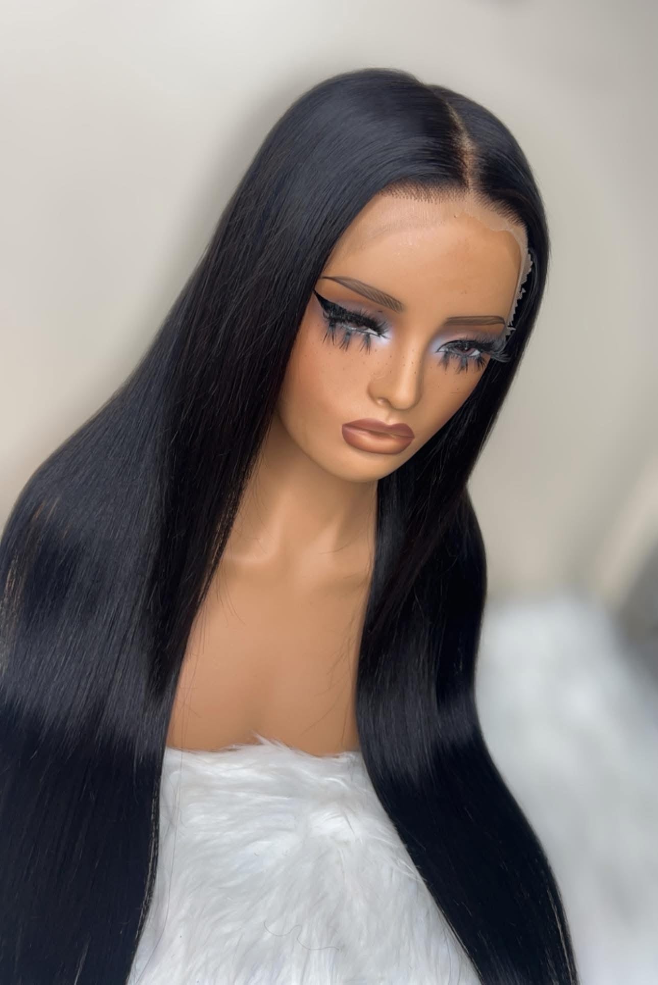 Naomi Wig